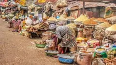 Ọ̀ja ẹgbẹ titi kan ni ilu Ibadan