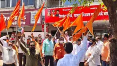 रत्नागिरी येथे शिवसैनिकांचे आंदोलन