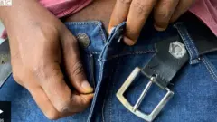 Ọkunrin to n tu sokoto