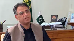 اسد عمر