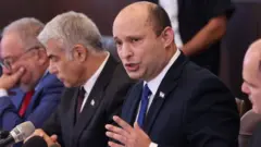 İsrail'in yeni başbakanı Naftali Bennet kabine toplantısında dünya güçlerini İran konusunda uyardı