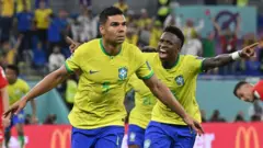 كاسيميرو يهدي منتخب السامبا بطاقة التأهل لدور الـ 16 في بطولة كأس العالم