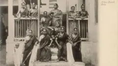 ښځینه نڅاګرې، د ۲۰مې پېړۍ لومړني وختونه.