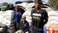 ribuan-warga-thailand-dan-kamboja-mengungsi-usai-pertempuran-mematikan-konflik-tak-masuk-akal-yang-memberi-mimpi-buruk