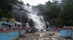 குற்றாலம் செல்கிறீர்களா! ஆர்ப்பரிக்கும் அருவிகளை பற்றி அவசியம் தெரிந்துகொள்ள வேண்டிய தகவல்கள்