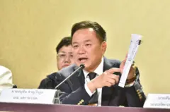 อนุทิน ชาญวีรกูล นายกรัฐมนตรี และ รมว.มหาดไทย เป็นประธานการแถลงข่าวผลการสอบข้อเท็จจริงกรณีการทุจริตท้องถิ่น เมื่อ 2 ก.ค. โดยนำกระดาษคำตอบที่มีพิรุธมาโชว์สื่อด้วย