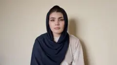 زلاله هاشمی با چادر سیاه 