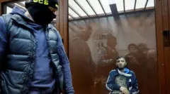 Ce dimanche, les quatre suspects de l'attaque ont été présentés au tribunal.