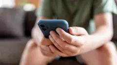 این پلتفرم می‌گوید متعهد به تجربه‌های ایمن و متناسب با سن است و به محض اطلاع از این مشکل، فورا اقدام کرده است