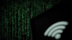 صورة تعبيرية لعملية احتيال عبر الإنترنت