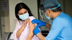 கொரோனா தடுப்பூசி 