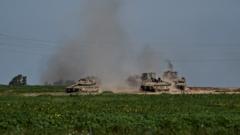 Tanques israelíes en la Franja de Gaza