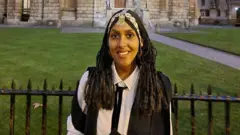 ሳራ በርካይ