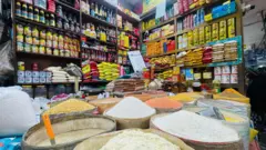 কারওয়ান বাজারের একটি দোকান