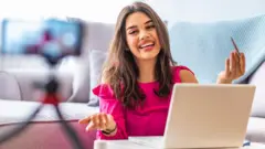 પ્રતીકાત્મક તસવીર