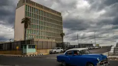 የሃቫና ሲንድረም ምልክት ቀድሞ የታየው ሃቫና በሚገኘው የአሜሪካ ኤምባሲ ነው።