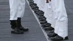 नौसेना 