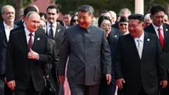 ፕረዚደንታት ቻይና፡ ሰሜን ኮርያን ሩስያን ኣብ ወተሃደራዊ ምርኢት ቻይና