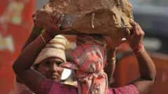 બીબીસી ગુજરાતી, મનરેગા, ગુજરાત, ગુજરાતના શ્રમિકો, ગ્રામીણ પ્રદેશ, શ્રમિકોનું સ્થળાંતર, બેરોજગારીની સમસ્યા, રોજગારી, 'વીબી- જી રામ જી' કાયદો