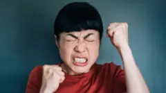 सतत तक्रारी आणि कुरकुर: तुमच्या मेंदूचं काय होतं, यातून बाहेर कसं पडायचं?