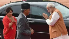 तत्कालीन प्रधानमन्त्री शेरबहादुर देउवाको भारत भ्रमणमा आरजु