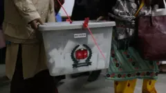 আগামী সাতই জানুয়ারি সংসদ নির্বাচনের ভোটগ্রহণ অনুষ্ঠিত হবে