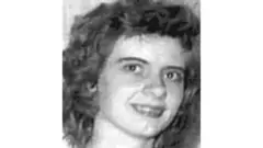 Audrey Backeberg siyah beyaz fotoğrafı 
