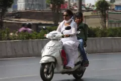 મહિલાઓ બાઇક ચલાવતા શીખે છે, હૈદરાબાદ, મહિલાઓને બાઇક ચલાવવાના ફાયદા, બીબીસી ગુજરાતી 