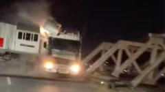 Tabrakan Kereta Api Brantas dengan truk tronton di Semarang.