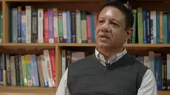 ঢাকা বিশ্ববিদ্যালয়ের অধ্যাপক আবু হেনা রেজা হাসান