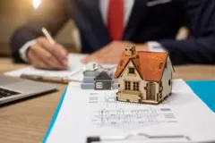 බැංකු ම⁣ගින් ප්‍රදානය කළ ණය අය කර ගැනීමේ විශේෂ විධි විධාන (සංශෝධන) පනත් කෙටුම්පත තුන් වන වර කියවීම සංශෝධන රහිතව අඟහරුවාදා (මැයි 7) පාර්ලිමේන්තුවේදී සම්මත විය.