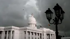 පළාත් පාලන අයතන 161ක ධූර කාලය අදින් ඇරඹේ. සෙසු ආයතනවල බලය පිහිටුවන්නේ කවුද?