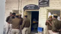 पोलिसांनी पॉक्सो कायद्याच्या अनेक कलमांखाली एफआयआर नोंदवला आहे.