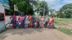 சைக்கிள் ஓட்டக் கற்றுக்கொண்டது புதுக்கோட்டை பெண்களின் வாழ்க்கையை மாற்றியது எப்படி?