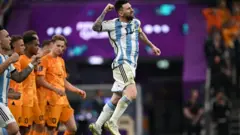 Аргентина чейрек финалга чыкты