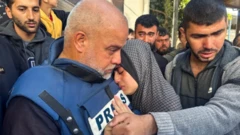 Wael Dahdouh ve kızı cenazede görülüyor