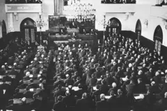 Mustafa Kemal Atatürk, 1929'da Türkiye Büyük Millet Meclisi'nde konuşma yapıyor.