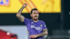 ப்ளே ஆஃப் வாய்ப்பை தக்க வைத்த கொல்கத்தா - ஆபத்பாந்தவனாக வழிநடத்திய சுனில் நரைன்