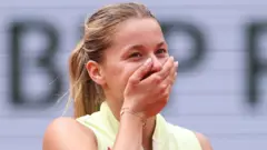 Maja Chwalińska zakrywa usta dłonią po zakończeniu zwycięstwa nad Anną Kalinską