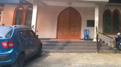 Gereja Kristen Protestan beraliran kharismatik di Menteng yang didatangi Mama Yasinta untuk beribadah.