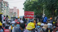 ၂၀၂၁ အာဏာသိမ်းစတုန်းက CRPH ကို ထောက်ခံကြောင်း ဆန္ဒထုတ်ဖော်ကြတဲ့ မြင်ကွင်း