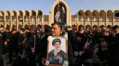 من جنازة خامنئي.