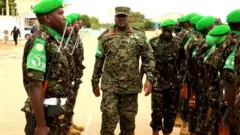 Falanqeeyaasha ayaa ku kala aragti duwan arrintaan