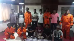 ओमान में भारतीय दूतावास ने बचाए गए क्रू मेंबर्स की तस्वीरें एक्स पर पोस्ट की हैं