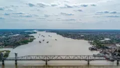 Ponte sobre o Rio Volga