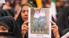 தற்போதைய போரின் போது இரான் பள்ளி மீதான தாக்குதலில் பல குழந்தைகள் கொல்லப்பட்டனர்.