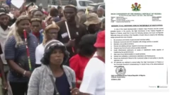 Ụmụafọ Saụt Afrịka na-eme ngagharịiwe megide 'Igwe Ndigbo' na East Lọndọn echichi e chiri nwafọ Naịjirịa.