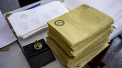 14 Mayıs seçimlerindeki oy zarfları 