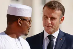 Le président tchadien Mahamat Idriss Deby et son homologue français Emmanuel Macron à Paris en octobre 2024 
