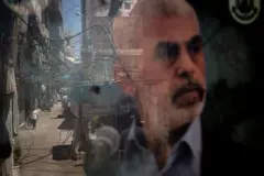 صورة ضبابية للسنوار وفي الخلفية وقع الحياة في شوارع غزة وحركة السكان خارج وقت الحرب 